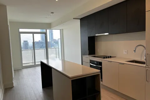 89 Church Street, Toronto, ON M5C 2G3