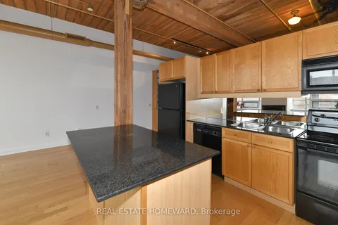 993 Queen Street, Toronto, ON M6J 1H2