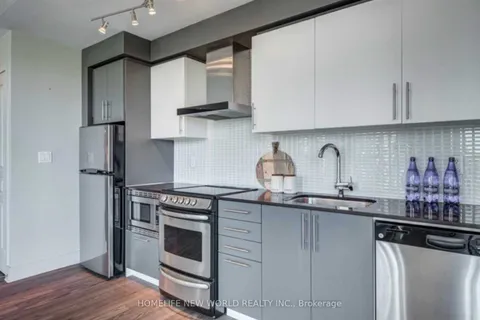 352 Front Street, Toronto, ON M5V 0K3