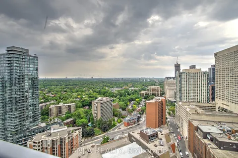 1 Yorkville Avenue, Toronto, ON M4W 0B1