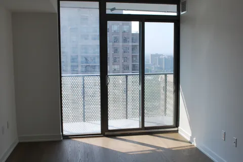 11 Wellesley Street, Toronto, ON M4Y 1E8