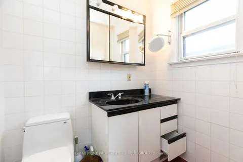 173 Ridley Boulevard, Toronto, ON M5M 3M4