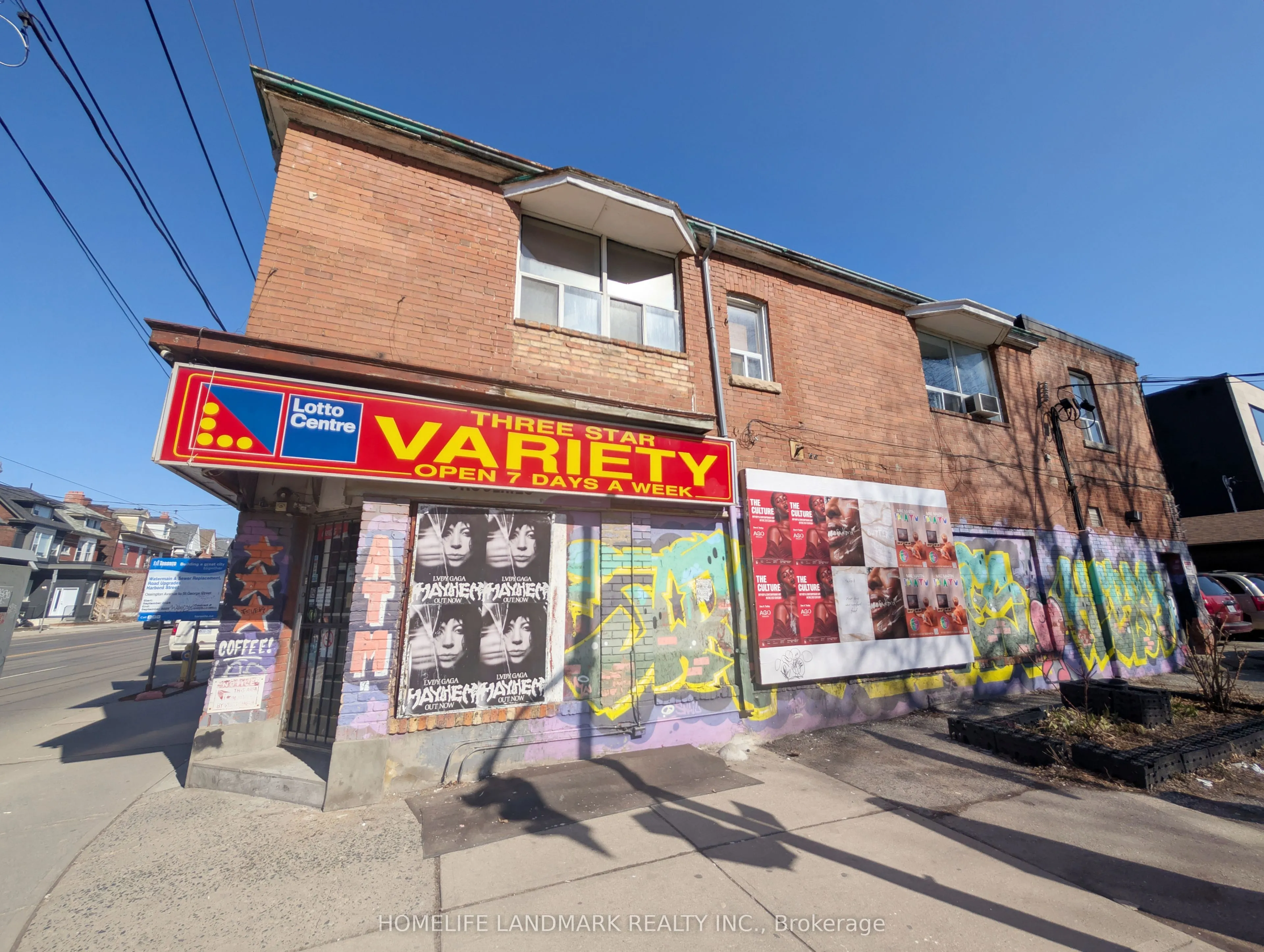 621 Bathurst Street, Toronto, ON M5S 2R2