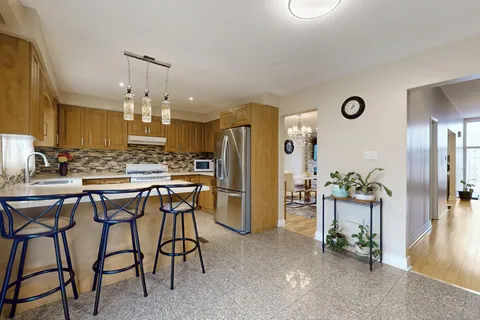 9 Fairchild Avenue, Toronto, ON M2M 1T5