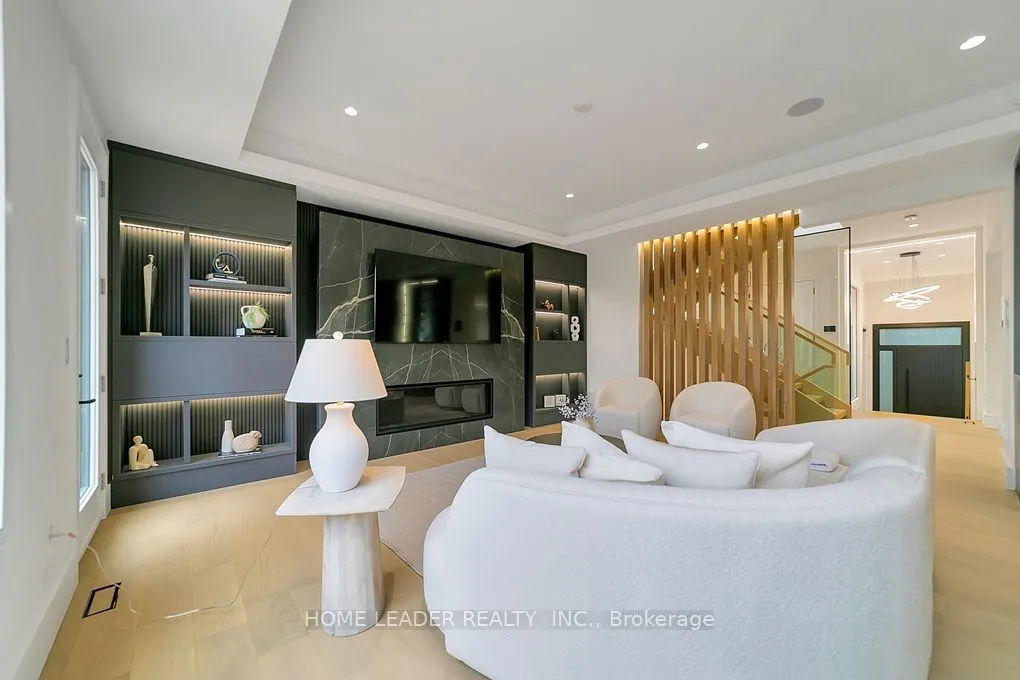 169 Poyntz Avenue, Toronto, ON M2N 1J5