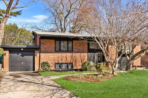 26 Grangemill Crescent, Toronto, ON M3B 2J2