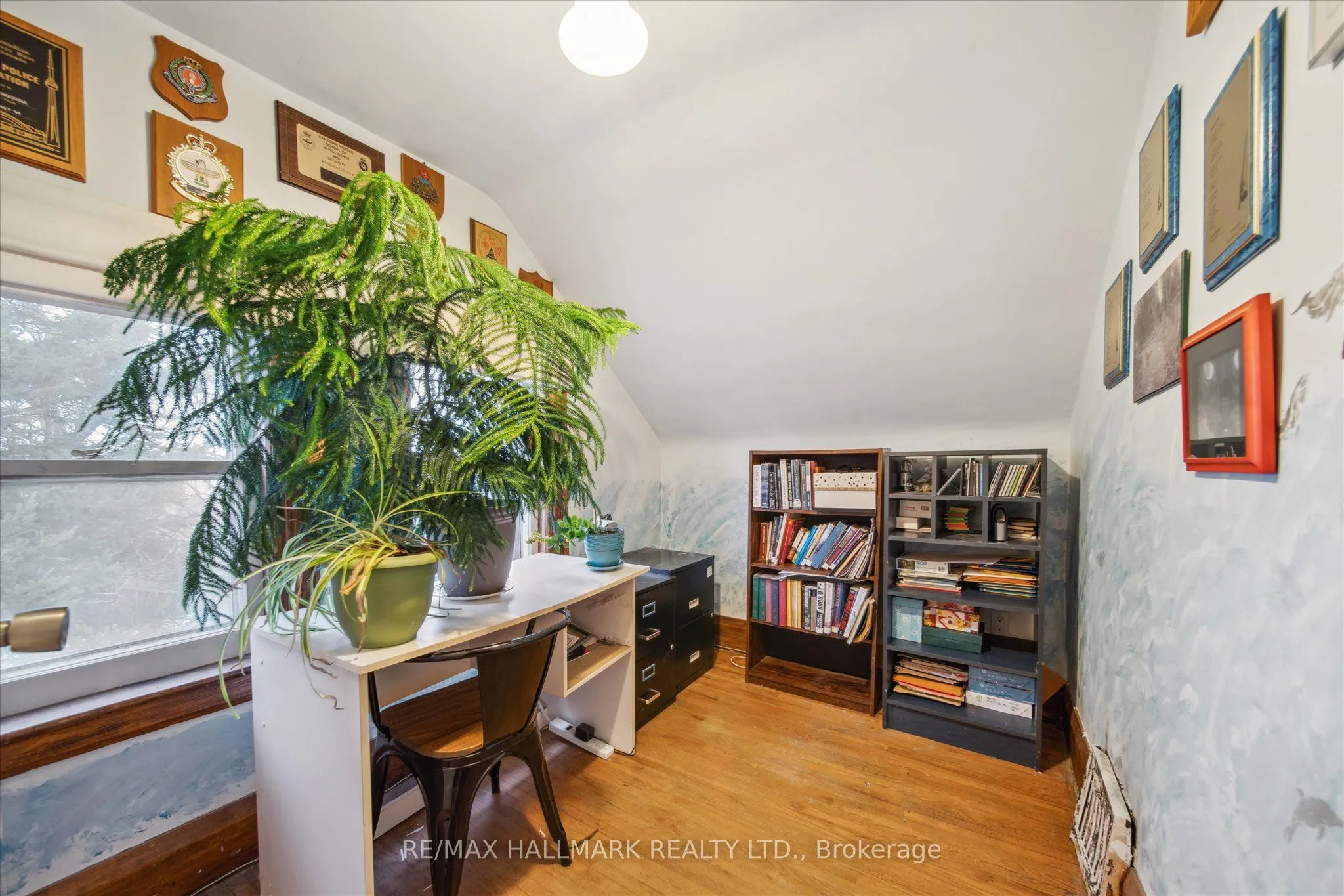 510 Northcliffe Boulevard, Toronto, ON M6E 3L5