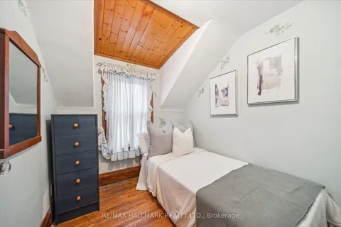 510 Northcliffe Boulevard, Toronto, ON M6E 3L5