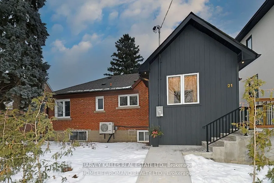 21 King High Avenue, Toronto, ON M3H 3A8