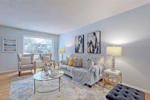 16 Kingslake Road, ON M2J 3C9