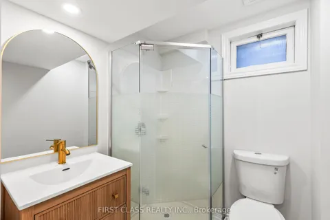 196 Acton Avenue, Toronto, ON M3H 4H5