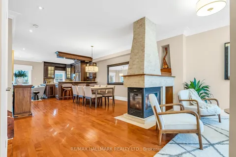 485 Davisville Avenue, Toronto, ON M4S 1J2