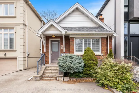 364 Deloraine Avenue, Toronto, ON M5M 2B6