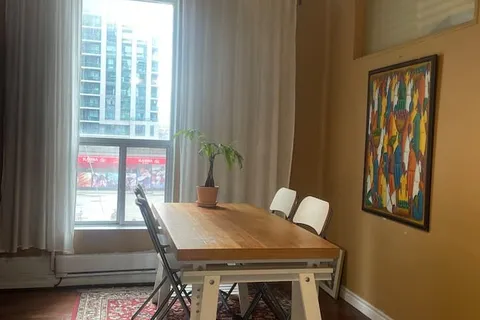 461 Bathurst Street, Toronto, ON M5T 2S9