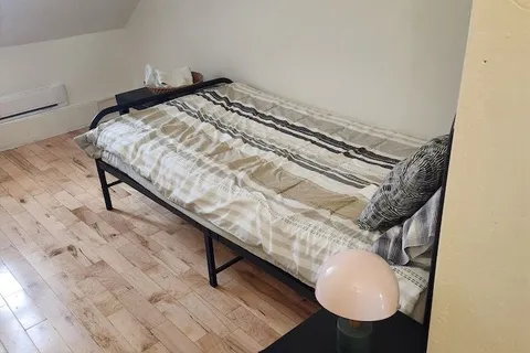 461 Bathurst Street, Toronto, ON M5T 2S9
