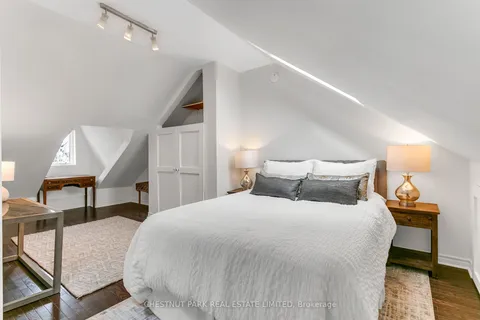 131 Montrose Avenue, Toronto, ON M6J 2T6