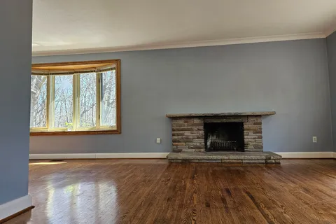 274 Burnett Avenue, Toronto, ON M2N 1W1