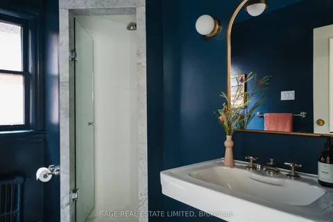 57 Castle Frank Road, Toronto, ON M4W 2Z5