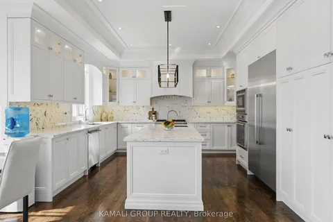 253 Poyntz Avenue, Toronto, ON M2N 1J8