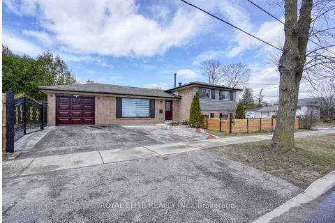 2 Lesgay Crescent, Toronto, ON M2J 2H8