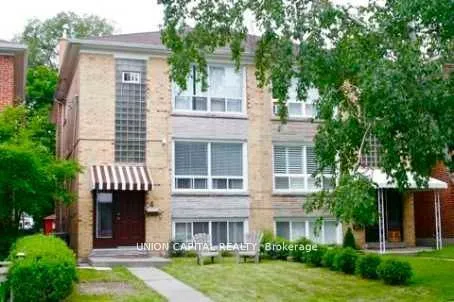 4 Rowley Avenue, Toronto, ON M4P 2S8