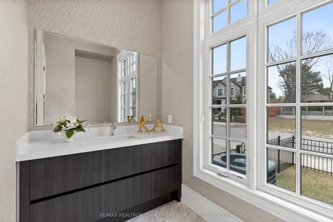 29 Ballyconnor Court, Toronto, ON M2M 4C6