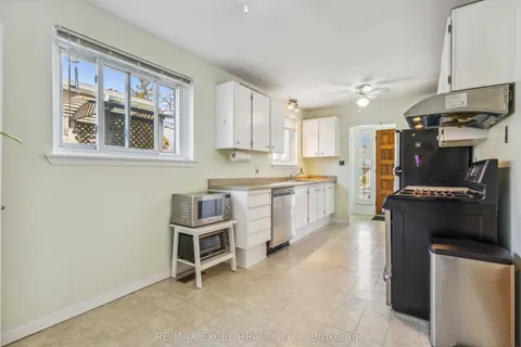 335 Woodsworth Road, Toronto, ON M2L 2T7