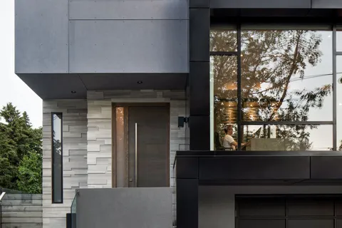 459 Fairlawn Avenue, Toronto, ON M5M 1T9