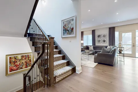 696 Glengrove Avenue, Toronto, ON M6B 3J7