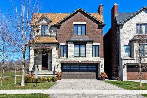 696 Glengrove Avenue, Toronto, ON M6B 3J7