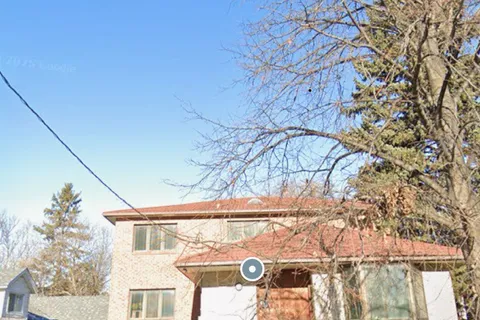 16 Connaught Avenue, Toronto, ON M2M 1G6