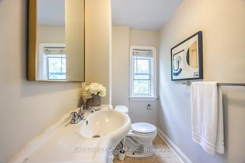 12 Craigmore Crescent, Toronto, ON M2N 2Y3