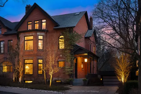 4 Meredith Crescent, Toronto, ON M4W 3B6