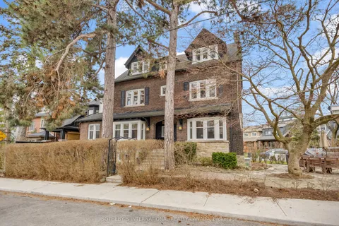 68 Astley Avenue, Toronto, ON M4W 3B4