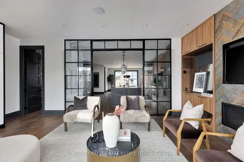 498 Roxton Road, Toronto, ON M6G 3R4