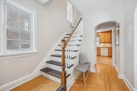 51 Edgecombe Avenue, Toronto, ON M5N 2X4