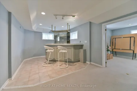 397 Patricia Avenue, Toronto, ON M2R 2N1