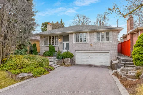 30 Sumner Heights Drive, Toronto, ON M2K 1Y3
