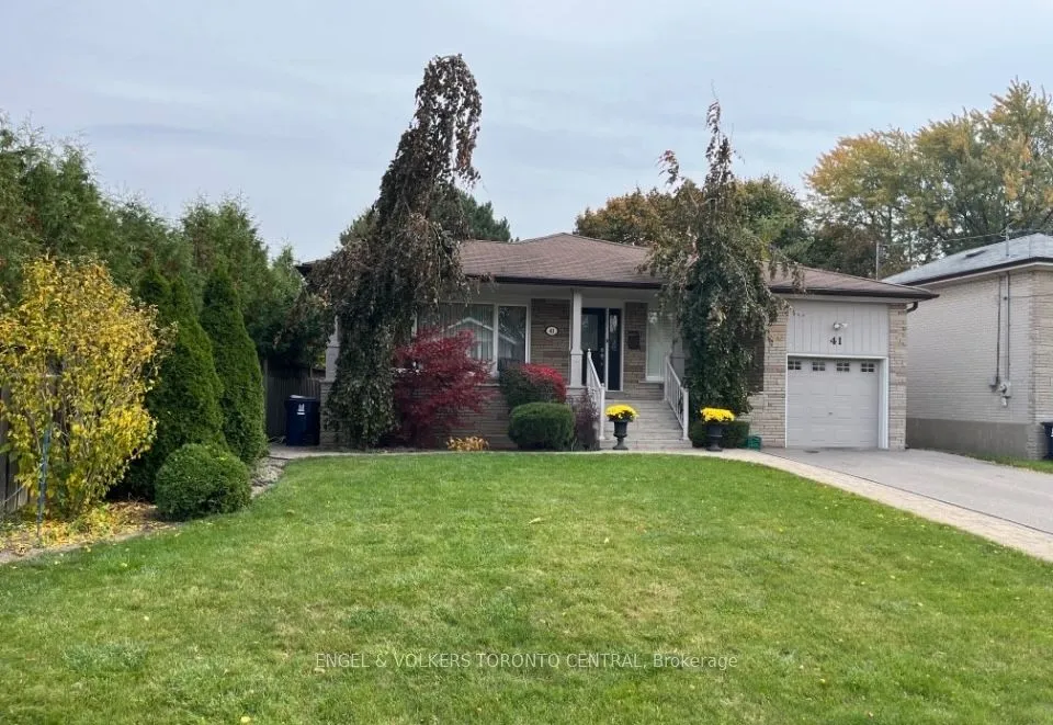 41 Evanston Drive, Toronto, ON M3H 5P2