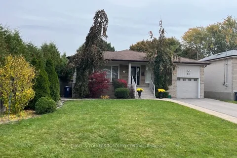 41 Evanston Drive, Toronto, ON M3H 5P2