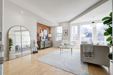 666 Euclid Avenue, Toronto, ON M6G 2T8