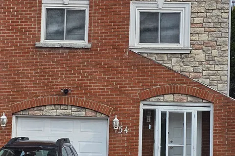 54 Carnival Court, Toronto, ON M2R 3T8