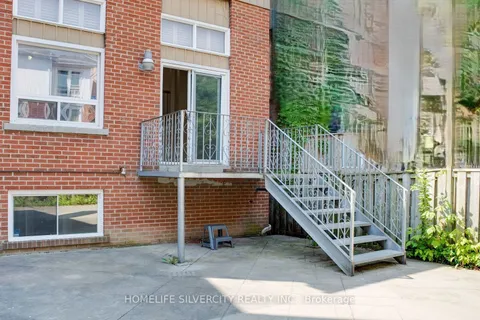 54 Carnival Court, Toronto, ON M2R 3T8