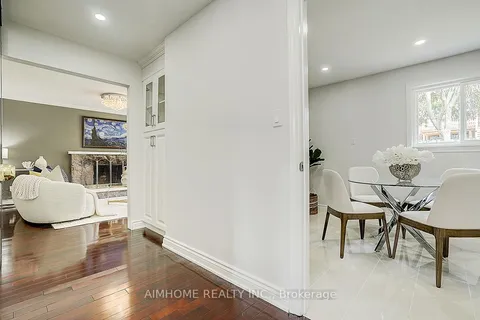 5 O'Shea Crescent, Toronto, ON M2J 2N4