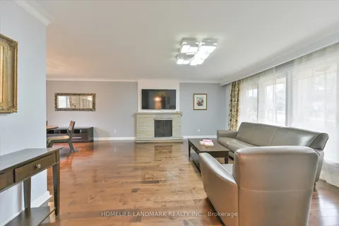 1 Hawksbury Drive, Toronto, ON M2K 1M2