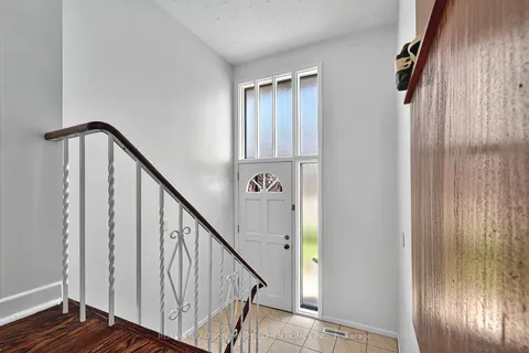 101 Greenbush Road, Toronto, ON M2M 1P5