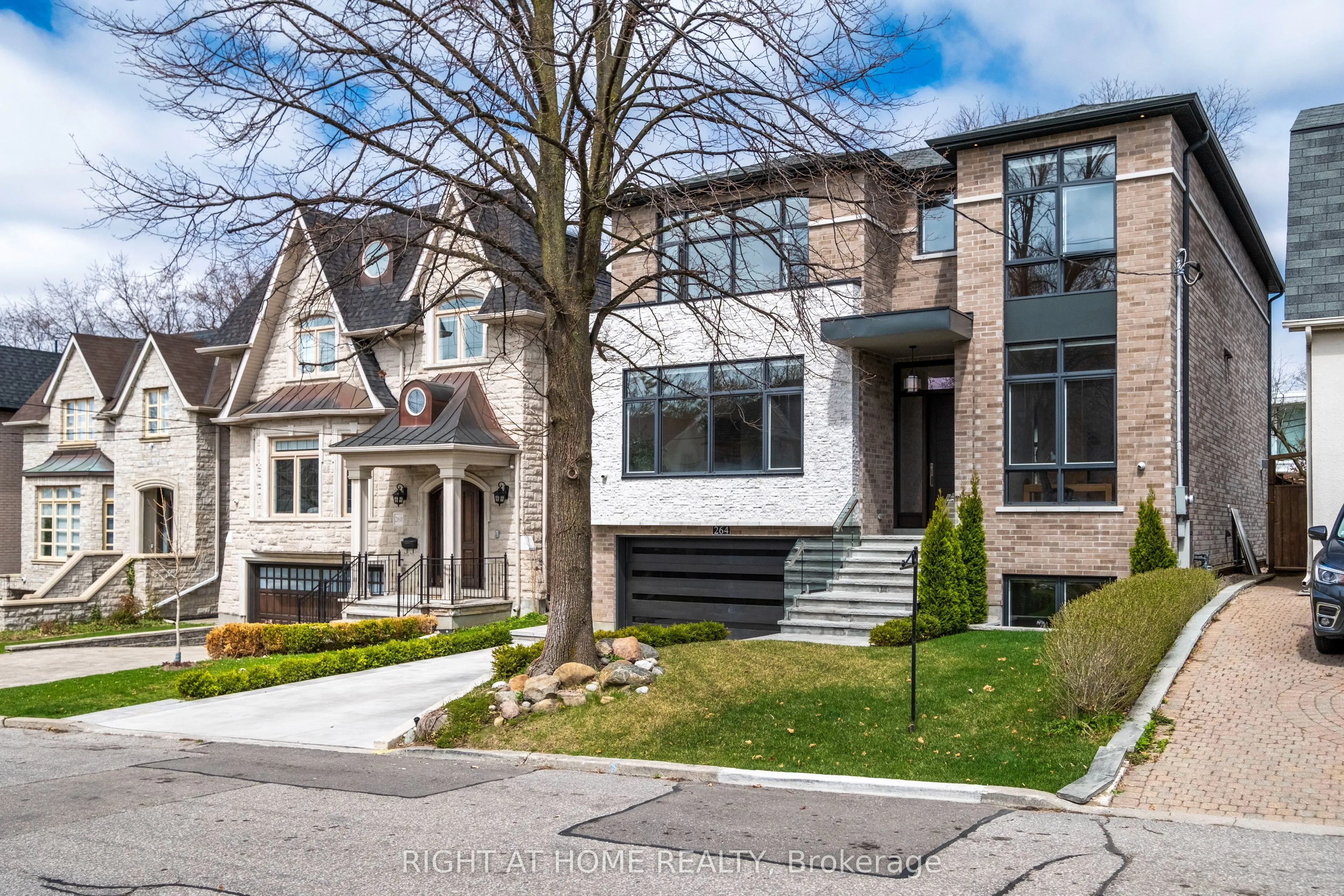 264 Joicey Boulevard, Toronto, ON M5M 2V7