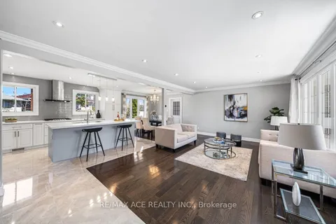 6 Oldborough Circle, Toronto, ON M2J 3A2