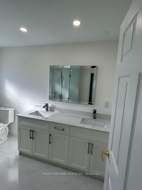 7 Whitehorn Crescent, ON M2J 3B1