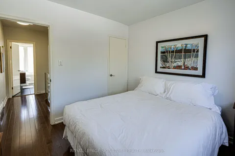 2 Parmbelle Crescent, Toronto, ON M3A 3G6